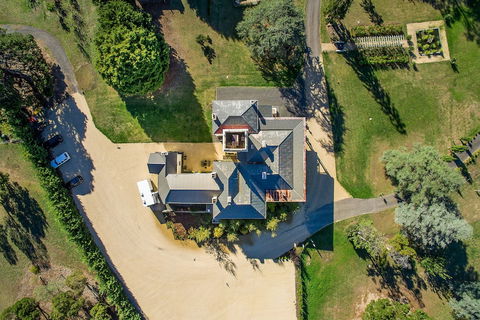 Claremont House - Kingaroy Accommodation 4