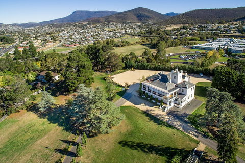Claremont House - Kingaroy Accommodation 6