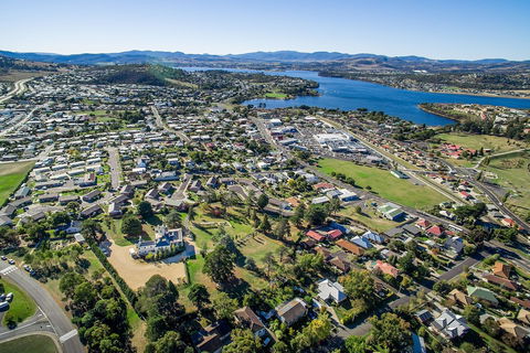 Claremont House - Kingaroy Accommodation 3