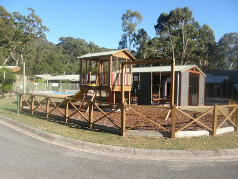 Halls Gap Log Cabins - Kingaroy Accommodation 6