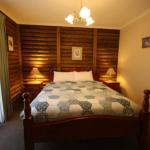Halls Gap Log Cabins - Kingaroy Accommodation 0