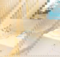 Baudin House - Kingaroy Accommodation