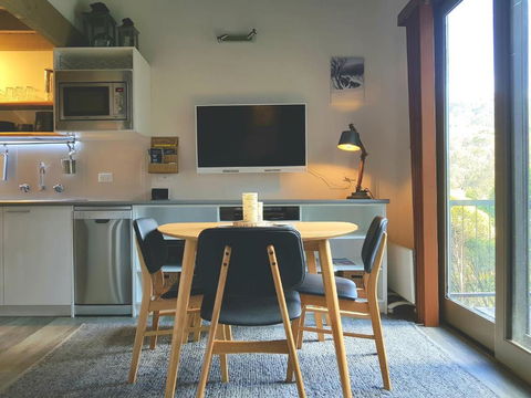 CHILL OUT At THREDBO - Kingaroy Accommodation 3