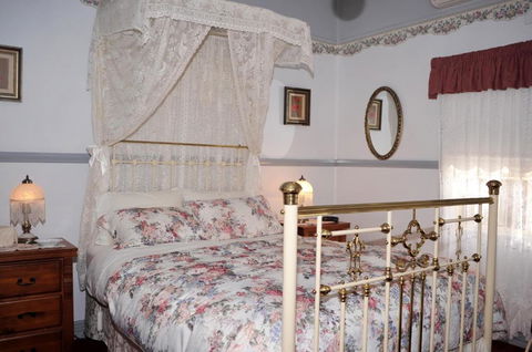 Cuddledoon Cottages Rutherglen - Kingaroy Accommodation 4