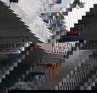 The Golden Hen - Kingaroy Accommodation