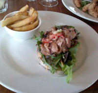 Waves Cafe Bar and Restaurant - Kingaroy Accommodation