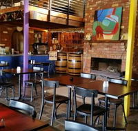 Rainbow Gallery Cafe - Kingaroy Accommodation