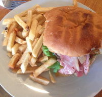 The 12 Apostles Inn / Princetown Tavern - Kingaroy Accommodation