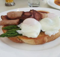 Hughzies Lakeside Brasserie - Kingaroy Accommodation