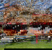 Snow Goose Hotel Adaminaby - Kingaroy Accommodation