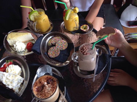 Country Palings Petals And Pots Cafe - Kingaroy Accommodation 0