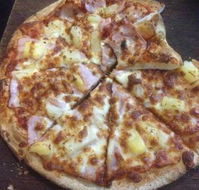 Crust Gourmet Pizza Bar Woolongong - Kingaroy Accommodation