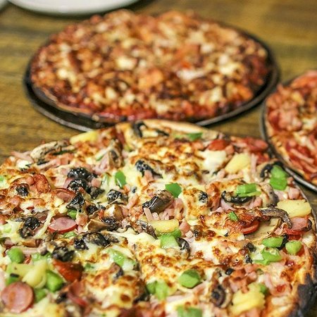 The Cave Wood Fired Pizza Bar - Kingaroy Accommodation 0