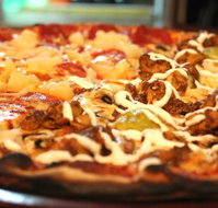 Heat Woodfired Pizza Bar - Kingaroy Accommodation