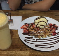 Clyde Treats Petite Yum - Kingaroy Accommodation