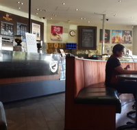 Gloria Jeans Coffees - Kingaroy Accommodation