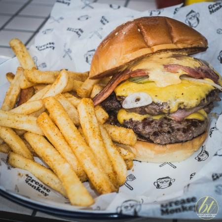 Grease Monkey - Kingaroy Accommodation 0