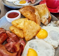 Caph's Restaurant  Cafe Bar - Kingaroy Accommodation