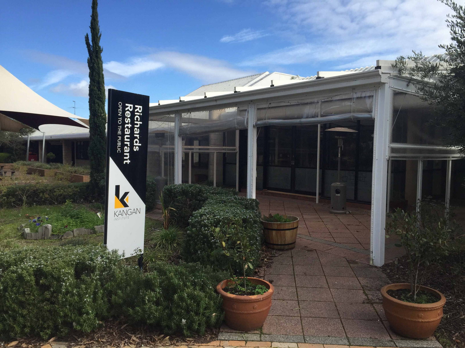 Dallas VIC Kingaroy Accommodation