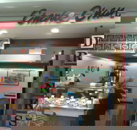 Charlie Chan - Kilkenny - Kingaroy Accommodation