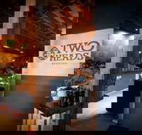 Two Heads Brewing - Kingaroy Accommodation