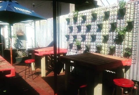 The Thirsty Wolf - Kingaroy Accommodation 0