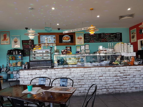 Clyde Treats Petite Yum - Kingaroy Accommodation 1