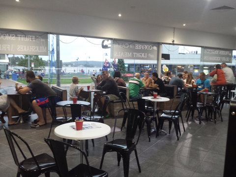 Clyde Treats Petite Yum - Kingaroy Accommodation 2