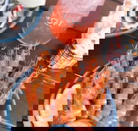 King Crab Co - Kingaroy Accommodation