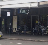 Madame Frou Frou - Kingaroy Accommodation