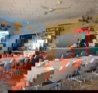 Golden Ponds Bar Restaurant  Function Centre - Kingaroy Accommodation