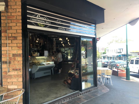 Con's Continetal Deli - Kingaroy Accommodation 0