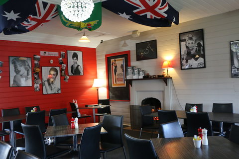 RnR's Diner - Kingaroy Accommodation 1