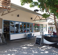 Three Fish Cafe - Kingaroy Accommodation