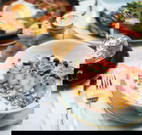 Birds of a Feather - Kingaroy Accommodation