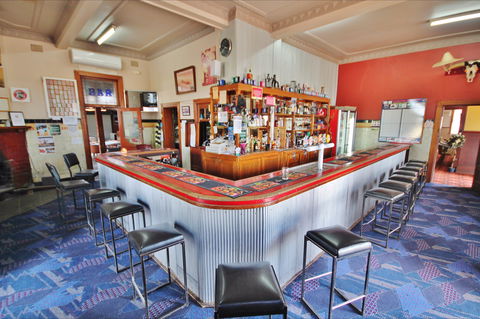 Railway Hotel Bribbaree - Kingaroy Accommodation 2
