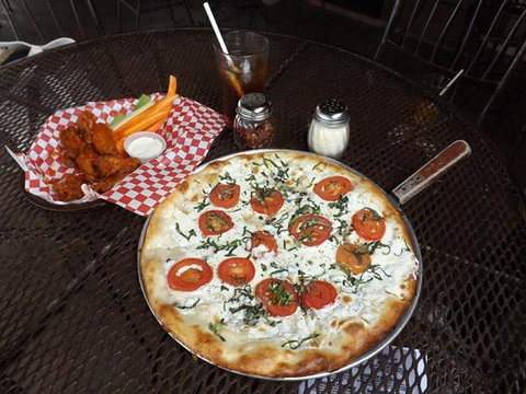 Al Capone's Pizzeria - Kensington - Kingaroy Accommodation 0