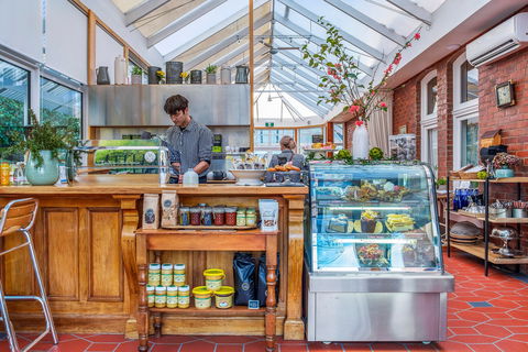 Cygnet Old Bank Cafe - Kingaroy Accommodation 1