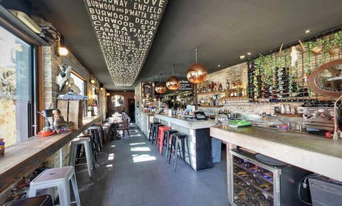 Corner Bar - Kingaroy Accommodation 0