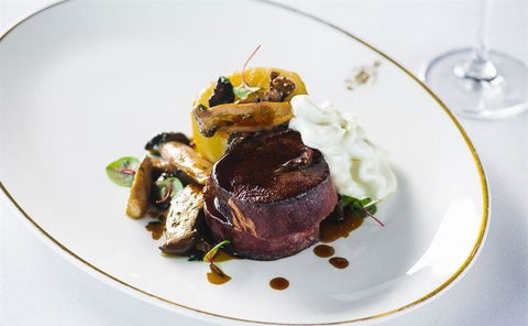 SJ's Brasserie - Kingaroy Accommodation 3