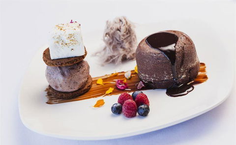 L' Aqua Restaurant - Kingaroy Accommodation 5