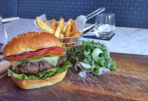 Apollo Bay Wine Bar & Coffee Shop - Kingaroy Accommodation 3