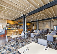 Customs House Waterfront Hotel Restaurant - Kingaroy Accommodation