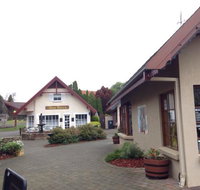 Alpenrose Lakeside Bistro  Bar - Kingaroy Accommodation