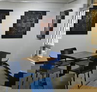 Pruners Hut - Kingaroy Accommodation