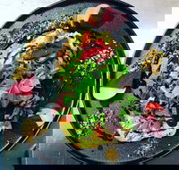 Pallet Home  Table - Kingaroy Accommodation