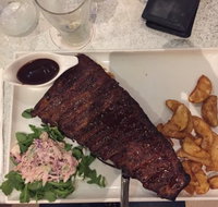 Trinity Beach Tavern - Kingaroy Accommodation