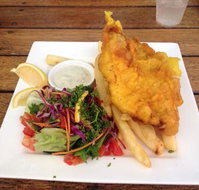 Dingo Beach Hotel  Units - Kingaroy Accommodation