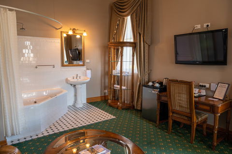 Denison Boutique Hotel - Kingaroy Accommodation 10