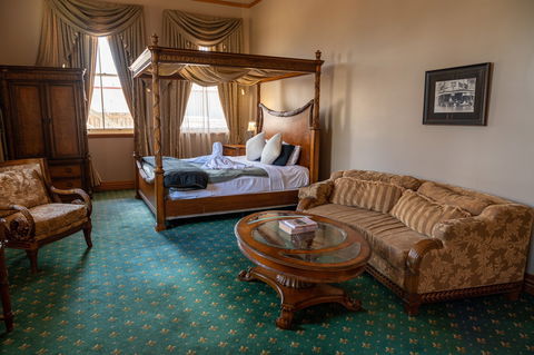 Denison Boutique Hotel - Kingaroy Accommodation 12
